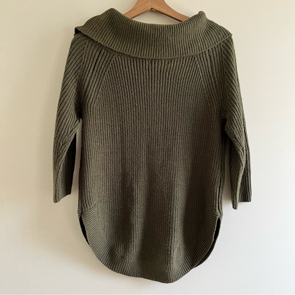 89th + MADISON sweater - Picture 2 of 9